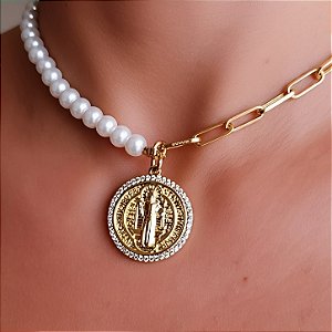 COLAR SAO BENTO CORRENTE E PEROLAS BANHADO A OURO 18K
