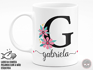 Caneca Letra "G" Floral + Porta Caneca Grátis
