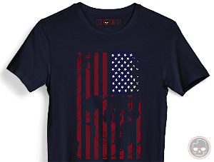 Camiseta Skull on thr Flag 100% Algodão 30.1 Penteado