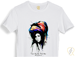 Camiseta Amy Winehouse malha 100% ALGODÃO Fio 30.1 Penteado