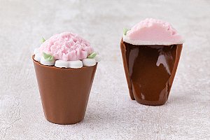 Vasinho de Brigadeiro com Flor