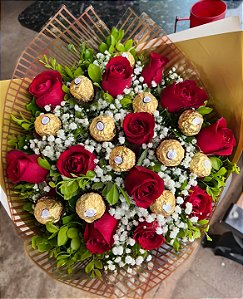 buque 12 rosas + 12 ferrero rocher