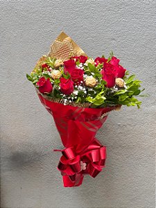 Buque 12 rosas ferrero