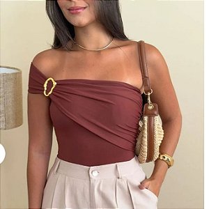 BLUSA RIBANA DETALHE FIVELA