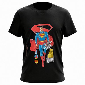 Camiseta DC Comics Superman e Krypto
