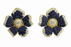Brinco flor cravejado em zircônia safira azul