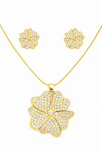 Conjunto flor cravejado em zircônia cristal