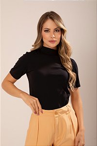 T-shirt Gola Alta Gabi Preta Algodão Egípcio