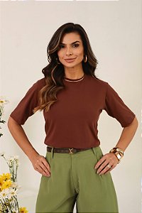 T-shirt Gola Redonda Paula Marrom Algodão Egípcio