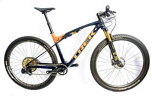 Bicicleta Aro 29 Trek SuperCaliber 9.9 com Sram Eagle 12v e Fox 32 Kashima Tam L - USADO