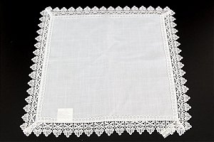 KIT 2 GUARDANAPOS QUADRADOS EM POLIÉSTER BRANCO 45 X 45 CM MESA POSTA FESTA
