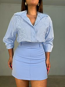 Camisa Bordada Vitória  Azul Claro