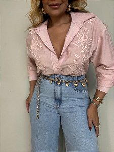 Camisa Bordada Vitória Rosa Claro