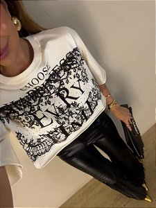 T-shirt Cropped Dora Off White Estampada