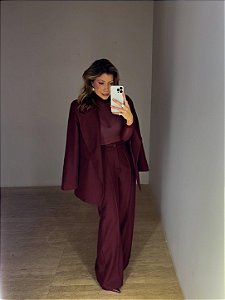 Calça Alfaiataria Beatrice Vermelho Bordô