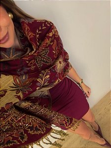 Echarpe Bordada Leonor Vermelho Bordô