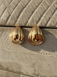 Brinco Concha Dourado