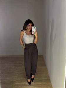 Calça Alfaiataria Barrel Odette Marrom