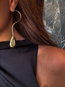 Brinco Alongado Dourado