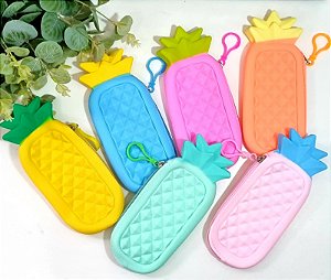 ESTOJO / NECESSAIRE SILICONE ABACAXI REAL