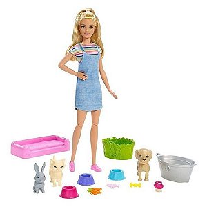 Boneca Barbie Banho dos Cachorrinhos FXH11 Mattel