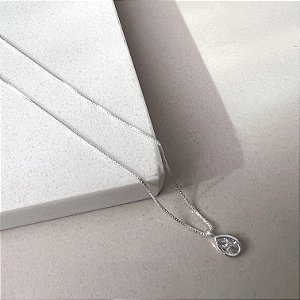 Colar gota com zircônia
