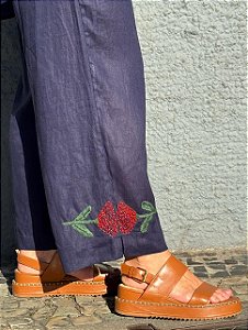 Calça Flor em Passarela
