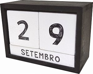 07-07-001 Calendário Laqueado