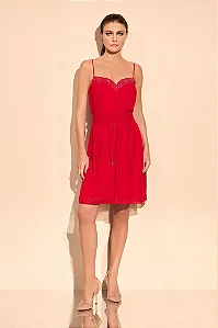 Vestido curto  Vermelho Faixa Decote Bordado Pedra Thamara Capelão