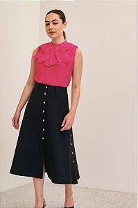 Blusa em Organza com Gola de Pétalas Sem Manga