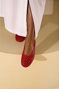 Sapatilha em Couro Vazada Luiza Barcelos