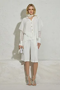 Blusa Broche Flor Thamara Capelão