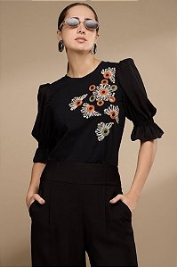 T-shirt Bordada Thamara Capelão