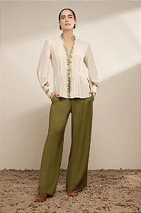 Calça Alfaiataria Verde Oliva Cintura Alta com Botões Dourados Thamara Capelão