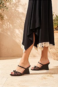Mule Peep Toe Anabela em Couro e Tela Luiza Barcelos