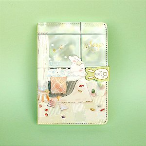 Caderno Brochura Com Folhas Ilustradas e Fecho Magnético Soft Touch Coelho Verde