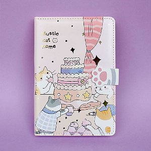 Caderno Brochura Com Folhas Ilustradas e Fecho Magnético Soft Touch Gato Bolo Rosa