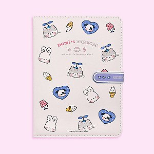Caderno Brochura Com Folhas Ilustradas e Fecho Magnético Soft Touch Domi's Friends Rosa