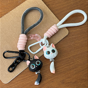 Chaveiro com Alça e Mosquete Gatinho e Sino