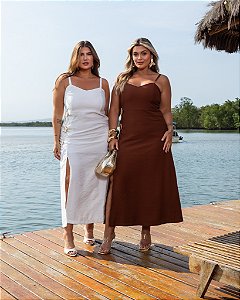 Vestido midi detalhe fivelas