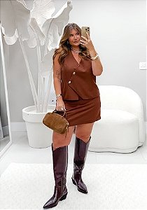 CONJUNTO DE SAIA SHORTS E COLETE ASSIMÉTRICO