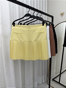 Shorts Saia Plissado de Alfaiataria