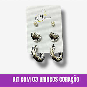 Kit com 3 Brincos de Corações Cores Sortidas