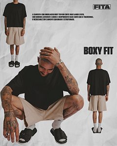 Camiseta Boxy Lisa Preta FIta Corp