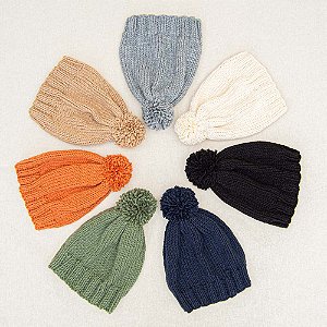 Gorro de Tricot com Pompom Adulto