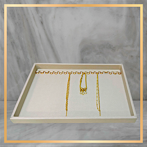 Bandeja Pequena para Colar e Pulseira com Argola Horizontal Offwhite