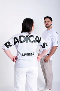 Camiseta Oversized Radicais Livres branca
