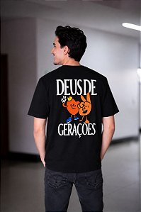 Camiseta Unissex Deus de Gerações Preta