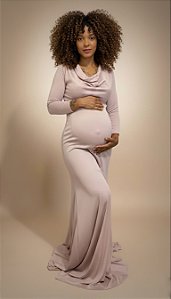 Vestido para ensaio gestante com gola degagê