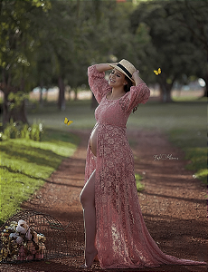 Vestido ensaio de gestante em renda modelo camponesa